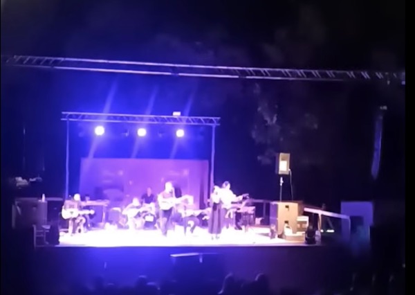 “Στου φεγγαριού την αγκαλιά”, στον αύλειο χώρο του Αρχαιολογικού Μουσείου Αιανής