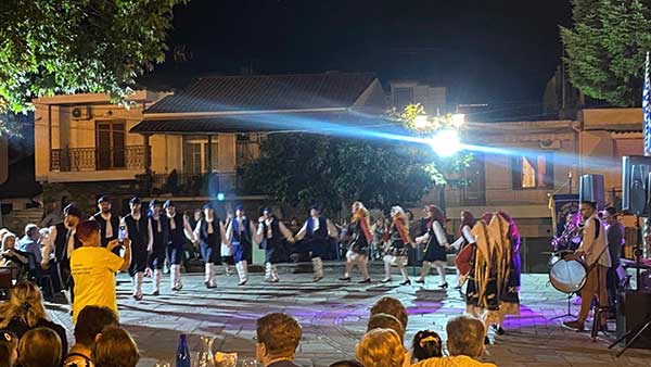 Συνάντηση χορευτικών στο Βελβεντό
