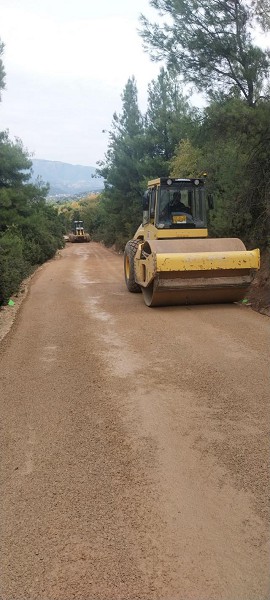 Αμμοχαλικόστρωση του δρόμου από το Μετόχι ως τις Κατασκηνώσεις της Αγίας Τριάδας μέσω Δασαρχείου
