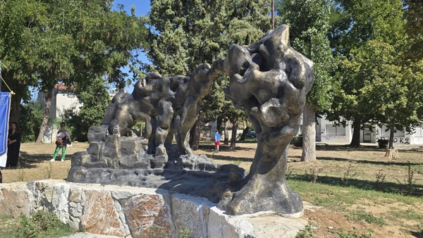 Αποκαλυπτήρια Μνημείου Προσφύγων Μικρασιατικής Καταστροφής στην Πτολεμαΐδα