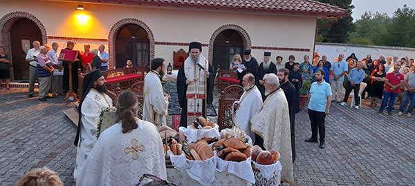 Πλήθος πιστών στον μέγα πανηγυρικό εσπερινό στην Ιερά Μονή της Παναγίας Ζιδανίου