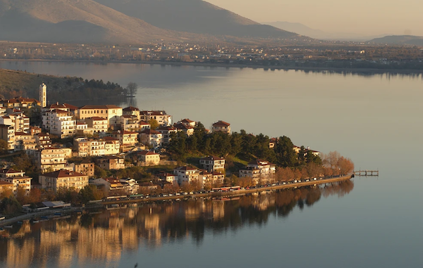 Καστοριά, η φθινοπωρινή πόλη της Ελλάδας
