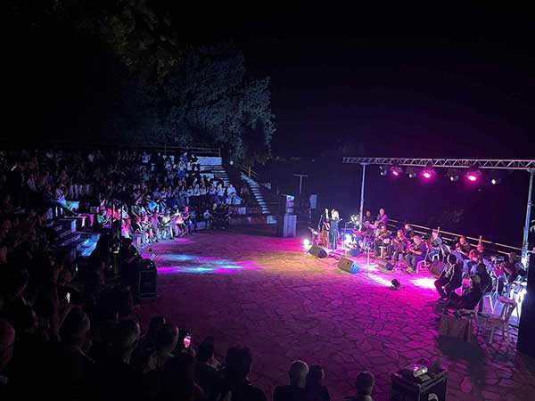 Μια βραδιά γεμάτη Ζαμπέτα στα Σέρβια