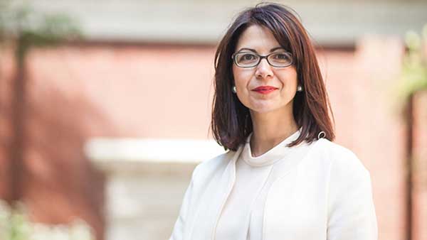 Η Ελληνίδα καθηγήτρια Νευρολογίας Αλεξάνδρα Τουρούτογλου με καταγωγή από την Πτολεμαΐδα μελετά τα μυαλά που δεν γερνούν στο Χάρβαρντ
