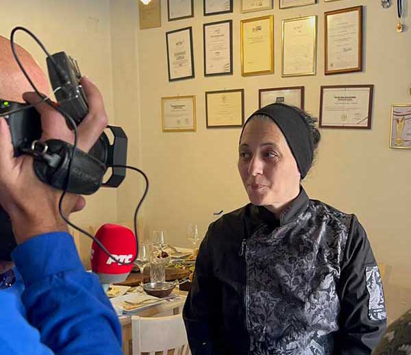 Η Nανά Γκαμπούρα μίλησε σε κανάλι της Σερβίας για τις τοπικές γεύσεις και τα προϊόντα
