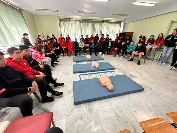 Ενημέρωση και εκπαίδευση των πολιτών στην ΚΑΡΠΑ και τη χρήση απινιδωτή από την Ελληνική Ομάδα Διάσωσης, Παράρτημα Κοζάνης