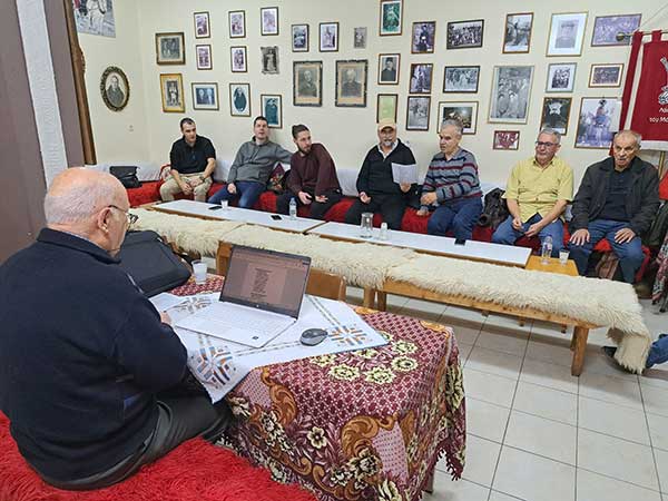 Ξεκίνησε η σχολή κοζανίτικoυ τραγουδιού στο στέκι του Φανού Λάκκους τ’Μαγγαν