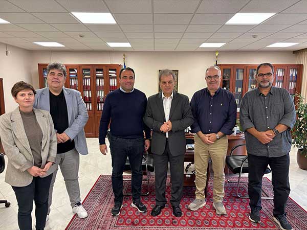 Συνάντηση εργασίας του Πανελλήνιου Συνδέσμου Εκτροφέων Γουνοφόρων Ζώων στην έδρα της Περιφέρειας Δυτικής Μακεδονίας