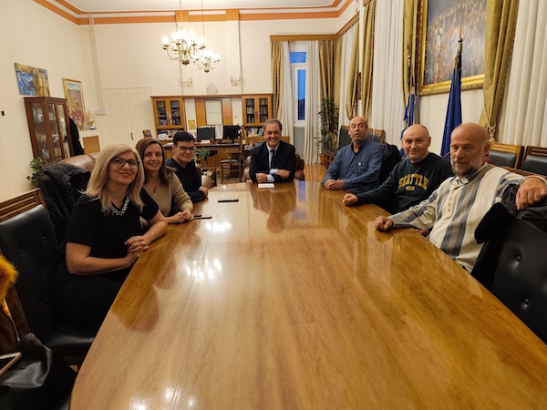 Συνάντηση του νέου Δ.Σ του συλλόγου αιμοδοτών αιμοπεταλιοδωτών “Σταγόνα Ελπίδας” με τον δήμαρχο κ. Γιάννη Κοκαλιάρη