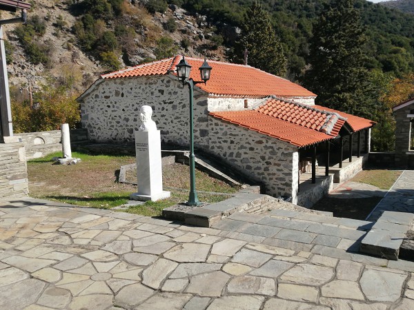 Το Φθινόπωρο έκανε την εμφάνισή του στο Μουσείο Μακεδονικού Αγώνα στο όρος Μπούρινο