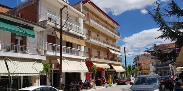 Νεάπολη: Προβλήματα και παράπονα από την απαγόρευση στάθμευσης στον κεντρικό δρόμο