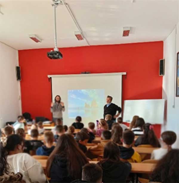 Παρουσίαση του φωτογραφικού project «Πουλιά της λίμνης Πολυφύτου» του καταξιωμένου φωτογράφου Δημήτρη Βαβλιάρα στο Δημοτικό Σχολείο Αιανής