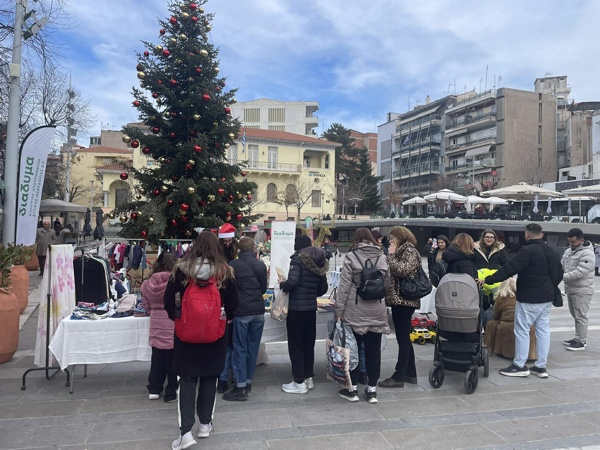 Με επιτυχία πραγματοποιήθηκε το 2nd Secret Santa Swap Party από τη ΔΙΑΔΥΜΑ στην κεντρική πλατεία Κοζάνης