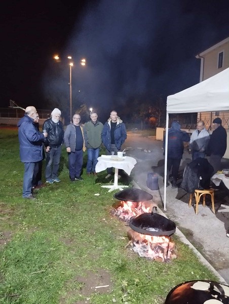 Γέννησε η αρκούδα στην Καρδιά! Το έθιμο με τις πιτουλίτσες στο “σάτς” που αναβιώνει κάθε χρόνο στις 3 του Δεκέμβρη