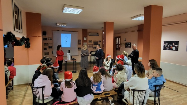 Η παιδική χριστουγεννιάτικη γιορτή του συλλόγου «Κόζιανη»