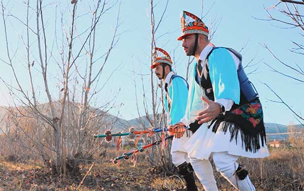 Το σποτ για το κορυφαίο έθιμο των Μωμόγερων σε Κοζάνη και Εορδαία (Βίντεο)