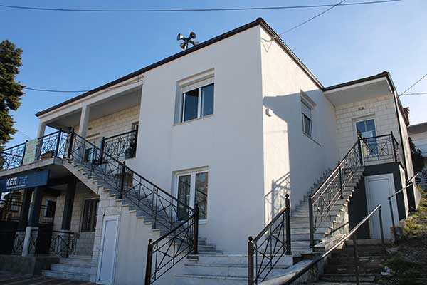 Στο Λιβαδερό συνεχίζονται οι εργασίες στο εσωτερικό του κοινοτικού καταστήματος