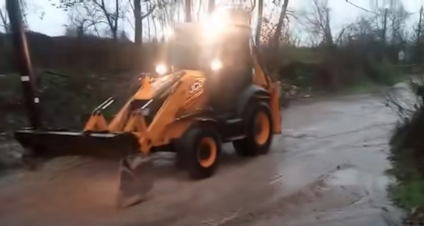 Καθαρισμός ιρλανδικών διαβάσεων στον κάμπο του Βελβεντού