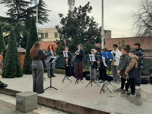 Χριστουγεννιάτικες μελωδίες από το Δημοτικό Ωδείο Κοζάνης