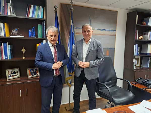 Συνάντηση του περιφερειάρχη με το Σταύρο Καλαφάτη για το οικοσύστημα καινοτομίας της Περιφέρειας