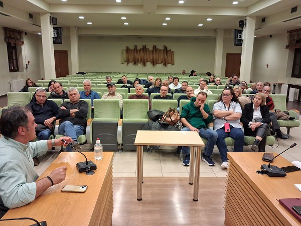 Συνάντηση του Δήμου Κοζάνης με τους εκπροσώπους των φανών