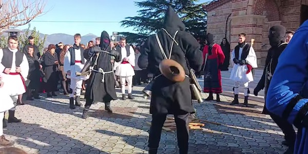 Αναβίωσε το έθιμο των “Καπεταναραίων” στο Πλατανόρρευμα