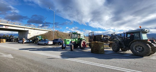Μπλόκο κόμβου Φιλώτα: Κάλεσμα σε συνέλευση σήμερα Τρίτη στις 19:30