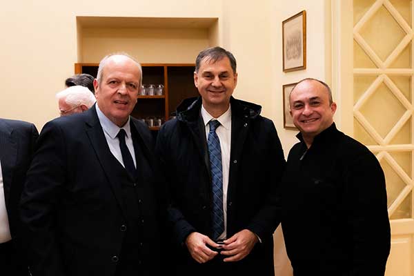 Ο Νίκος Λυσσαρίδης στην κοπή της πρωτοχρονιάτικης πίτας του Πανελληνίου Συνδέσμου Εξαγωγέων