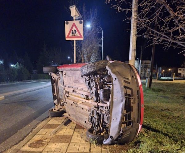 Ανατροπή οχήματος στην οδό Ιωνίας στην Κοζάνη – Δείτε περισσότερα