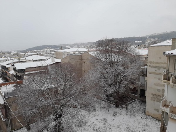 Καλημέρα από τη χιονισμένη Κοζάνη