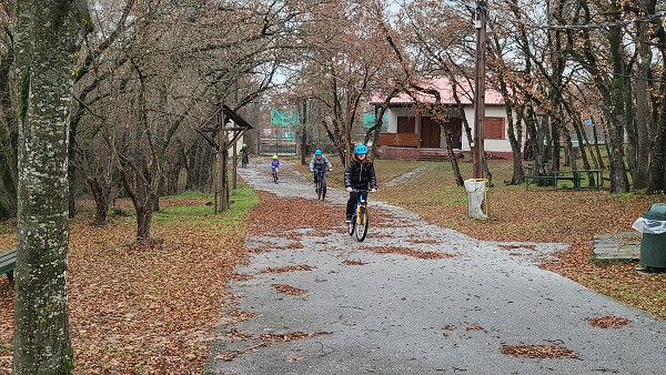 Με επιτυχία πραγματοποιήθηκε ο «Περίπατος Παράδοσης και Ανακάλυψης στο Δάσος Κουρί» από τον σύλλογο «Κόζιανη»