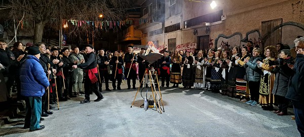 Άναψε ο Φανός της Κόζιανη