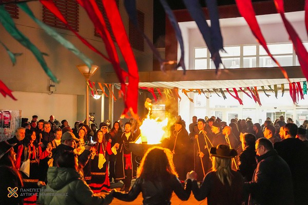 Άναψε ο Φανός του Πανεπιστημίου Δυτικής Μακεδονίας