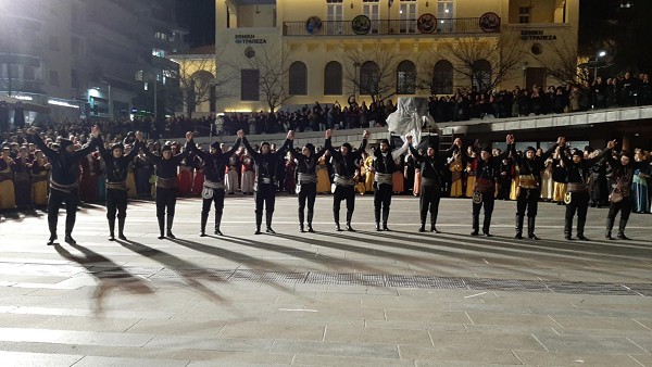 Ο πυρρίχιος χορός από τα ποντιακά σωματεία του Δήμου Κοζάνης