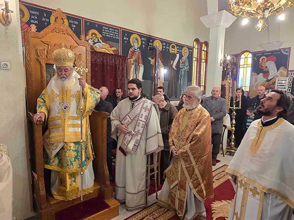 Ο Μητροπολίτης Σερβίων και Κοζάνης κ. Παύλος στο εξωκλήσι του Αγίου Βαραδάτου: “Αυτό το πολύτιμο “κάτι” που έχετε μέσα σας, να το αυξήσετε, να το κάνετε πολύ’