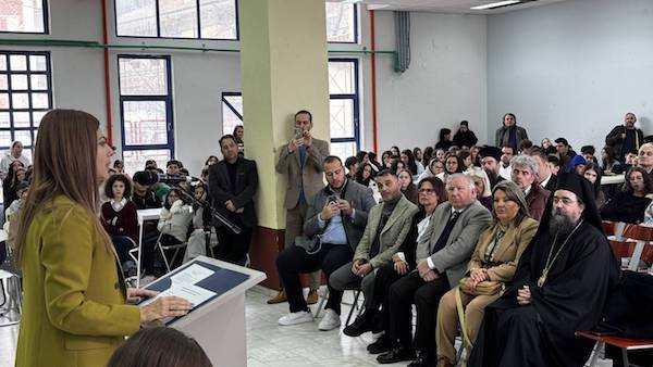 Ι.Μ. Καστορίας: Η μαθητεύουσα νεολαία της Καστοριάς συμμετείχε στα Δ΄ Καραβαγγέλεια παρουσία της Υπουργού Παιδείας, Θρησκευμάτων και Αθλητισμού κ. Σοφίας Ζαχαράκη