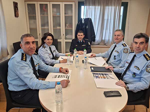 Σύσκεψη για υπηρεσιακά θέματα υπό τον Γενικό Περιφερειακό Αστυνομικό Διευθυντή Δυτικής Μακεδονίας, με τους Διευθυντές των Διευθύνσεων Αστυνομίας Καστοριάς, Κοζάνης, Φλώρινας και Γρεβενών