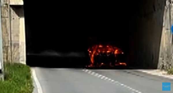 Φωτιά σε αυτοκίνητο στο δρόμο Λεβαίας – Αμυνταίου