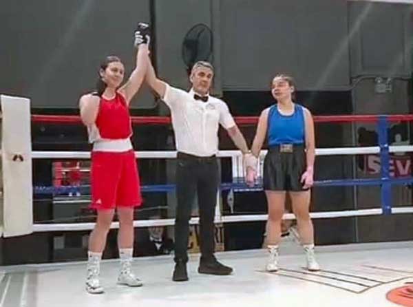 Στην επόμενη φάση των Πανελλήνιων Σχολικών Αγώνων Πυγμαχίας η Δήμητρα Καρπόζηλου από το Γυμνάσιο-Λύκειο Τσοτυλίου
