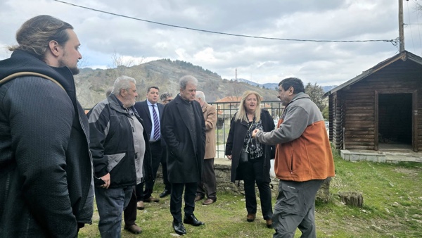 Πεντάλοφος Βοΐου: Στο ετήσιο μνημόσυνο του αείμνηστου Κώστα Ταρνανά, του Αρχιμάστορα της Ζουπανιώτικης τέχνης της Πέτρας ο Γιώργος Αμανατίδης