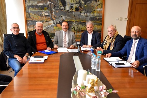 Υπεγράφη από τον Περιφερειάρχη Δυτική Μακεδονίας Γιώργο Αμανατίδη η σύμβαση για τη συνοριακή διάβαση στον Λαιμό Πρεσπών