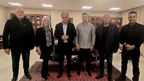 Ο περιφερειάρχης με το Σωματείο Προέδρων Κοινοτήτων Π.Ε. Κοζάνης