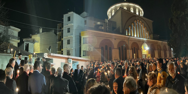 Ο εορτασμός της  Ανάστασης στον Ιερό Ναό Αγίων Κωνσταντίνου & Ελένης Κοζάνης