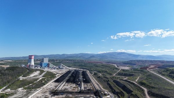 Τι σχεδιάζεται για να τελειώνει οριστικά η ΔΕΗ και η κυβέρνηση με τον λιγνίτη