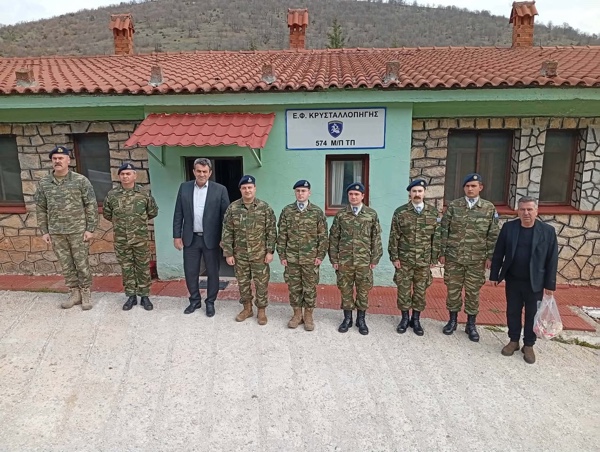 Επίσκεψη των Αντιπεριφερειαρχών, Δημήτρη Σαββόπουλου και Πασχάλη Χαρούμενου, σε Στρατιωτικά Φυλάκια