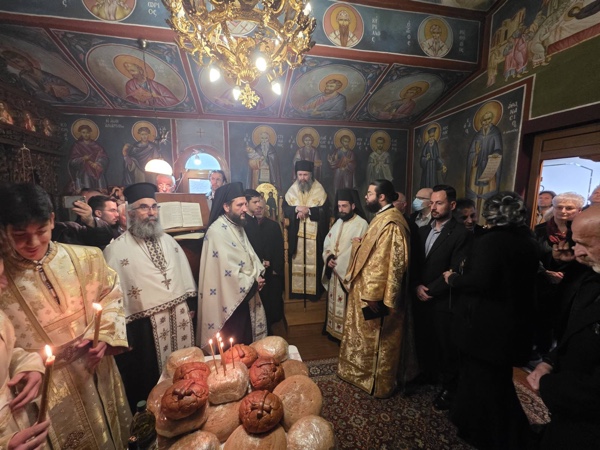 Πανηγυρικός εσπερινός στο παρεκκλήσι των Αγίων Ραφαήλ, Νικολάου και Ειρήνης στο Μποδοσάκειο Νοσοκομείο Πτολεμαΐδας
