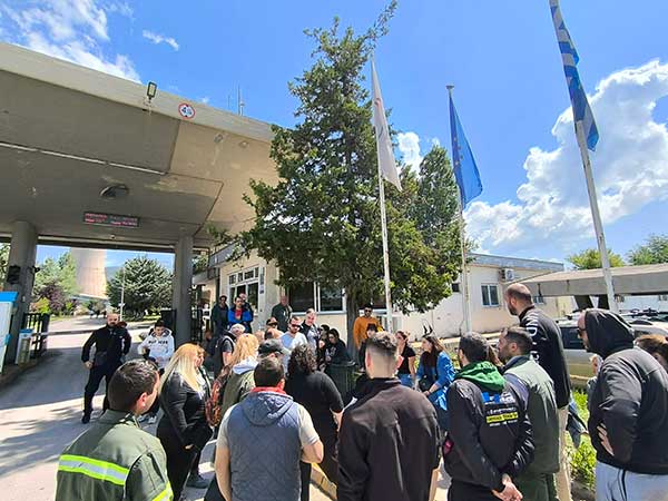 Τριακόσιοι εργαζόμενοι σε εργολάβους αντιμέτωποι με την ανεργία-Συγκέντρωση στην πύλη του ΑΗΣ Αγίου Δημητρίου: Η ΔΕΗ μας πετάει ως «αναλώσιμα υλικά»!!!