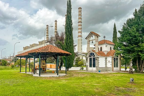 Εργασίες εξωραϊσμού του Ιερού Ναού Αγίων Κωνσταντίνου & Ελένης στον ΑΗΣ Καρδιάς
