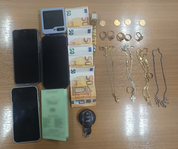 Εντοπίσθηκαν και συνελήφθησαν 2 γυναίκες που δραστηριοποιούνται στις τηλεφωνικές απάτες, σε περιοχή της Καστοριάς