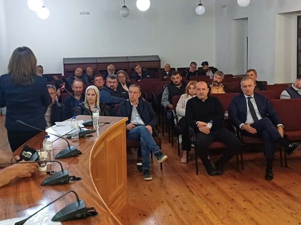 Κοζάνη: Σε απόγνωση αγρότες και κτηνοτρόφοι του Βοΐου – «Μας οδηγούν στην οικονομική εξόντωση»
